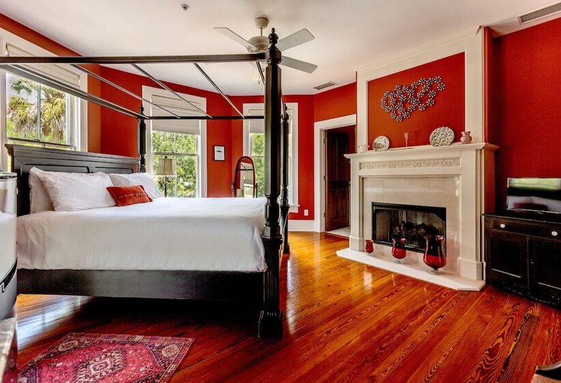 צימר Lady Clare Room At Camellia Rose Inn Downtown