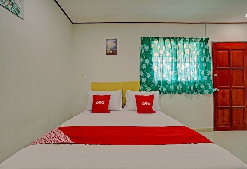 هتل Capital O 90423 Teratai Chalet