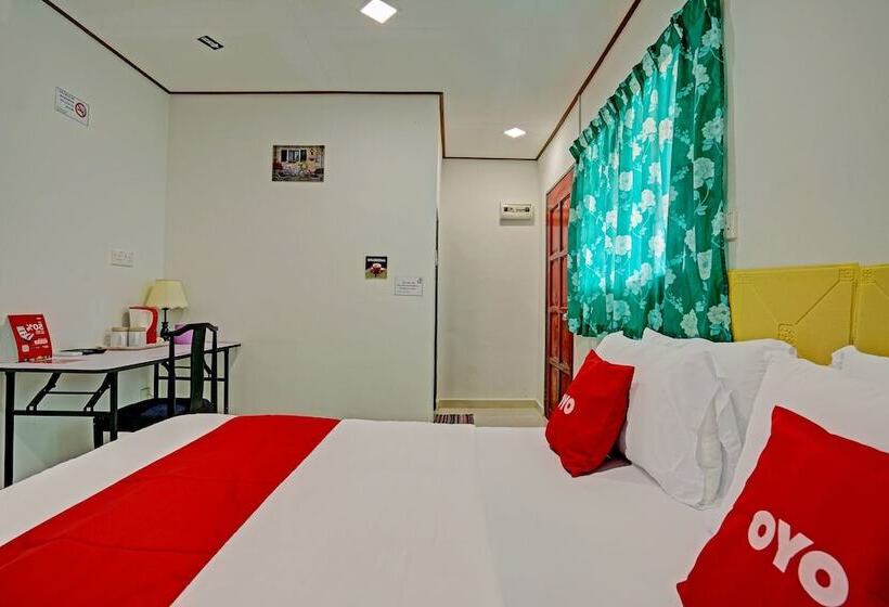 هتل Capital O 90423 Teratai Chalet