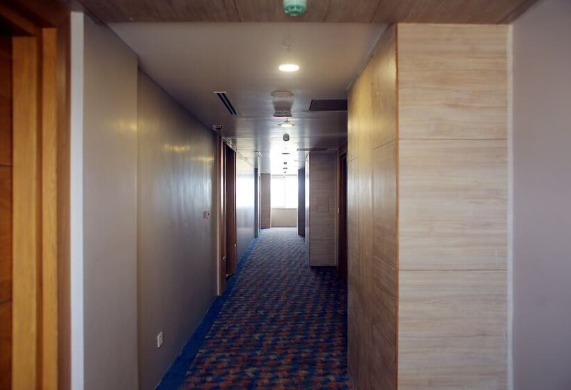 فندق Comfort Inn Kaikaluru
