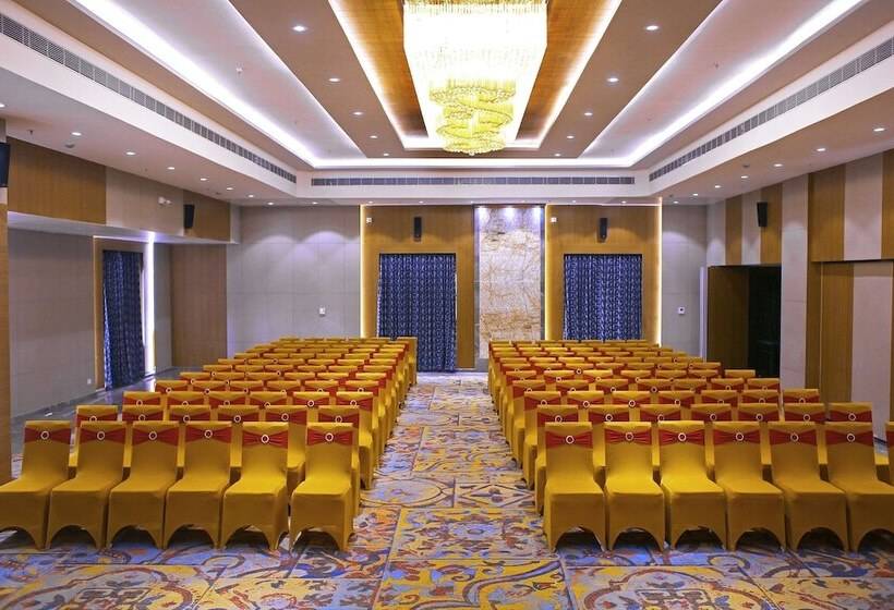 فندق Comfort Inn Kaikaluru