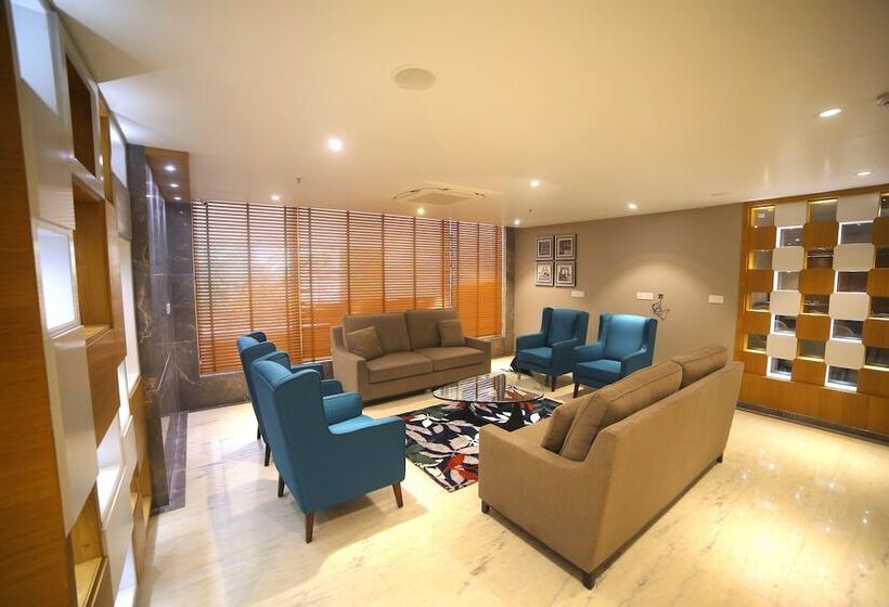 فندق Comfort Inn Kaikaluru