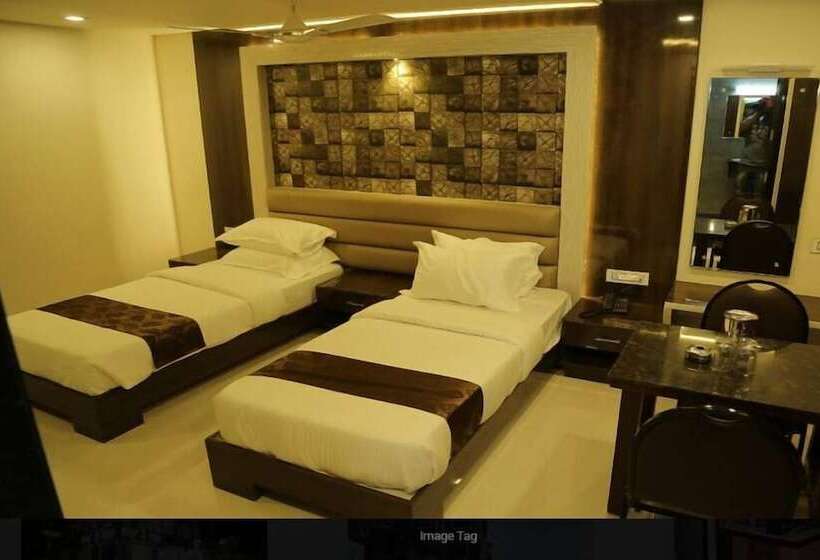 酒店 Iroomz Pratap Residency