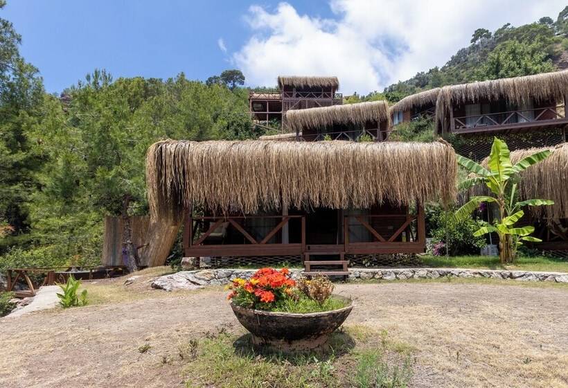 酒店 La Boheme Kabak