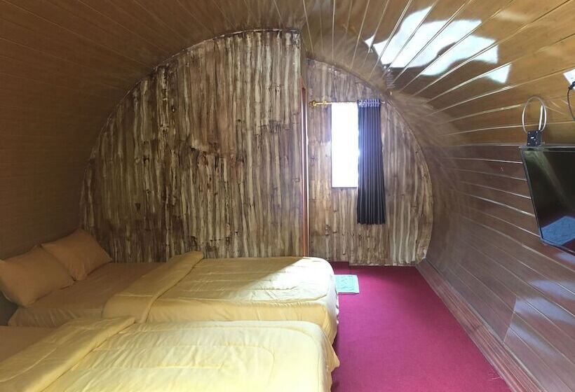 ホテル The Lawu Park Resort