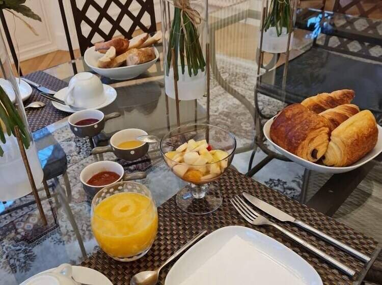 膳宿费 Château De La Feuilleraie