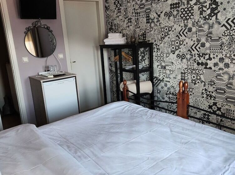 بنسيون Guesthouse Monopati   ξενώνας μονοπάτι