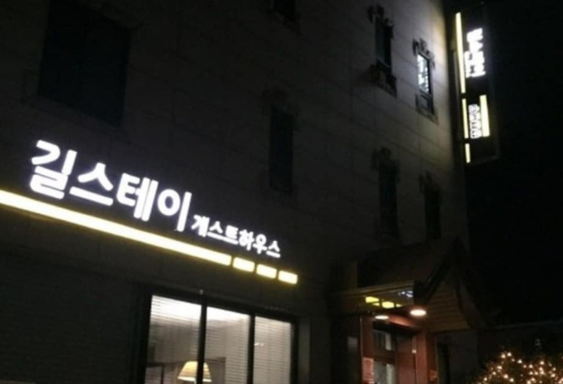 פנסיון Suncheon Gilstay Guesthouse