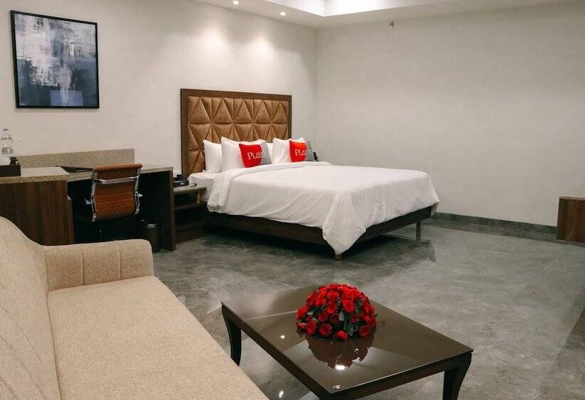 Playotel Premier Guna