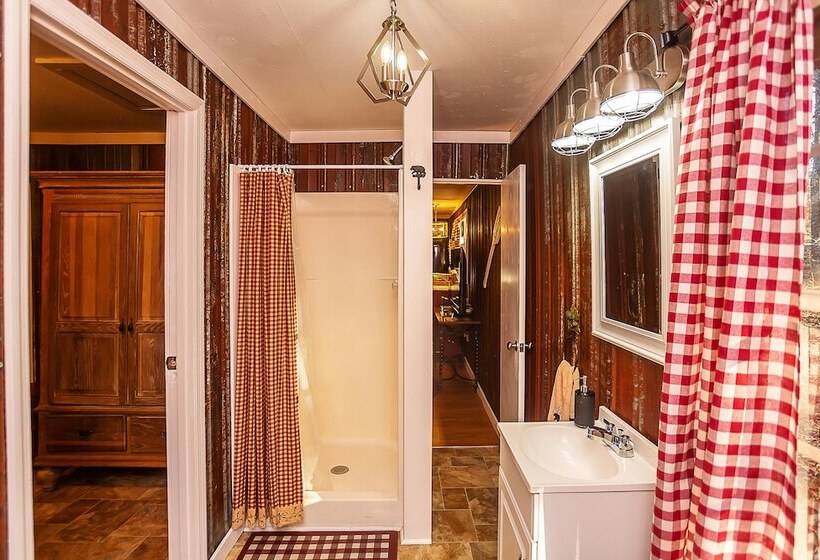 Sasquatch Cabin