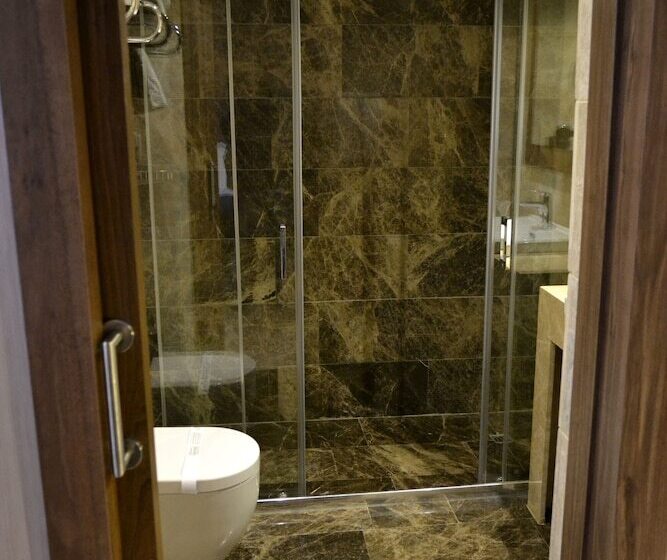 Engin Otel