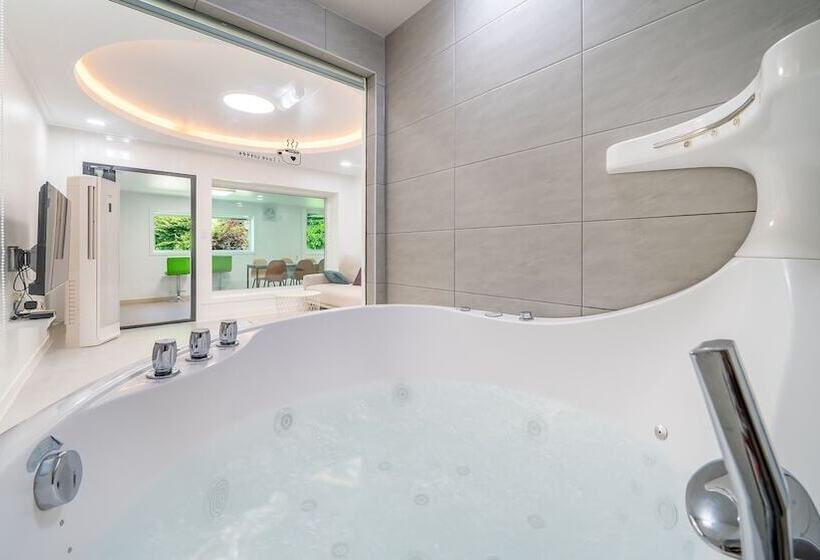 Gapyeong Nino Full Kids Pension