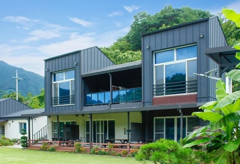 Hadong Huige Stay Pension