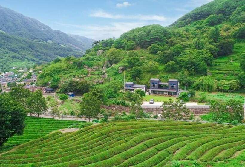 Hadong Huige Stay Pension