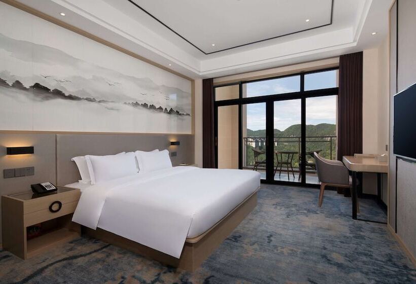 فندق Ramada By Wyndham Guangyuan Zengjiashan Resort