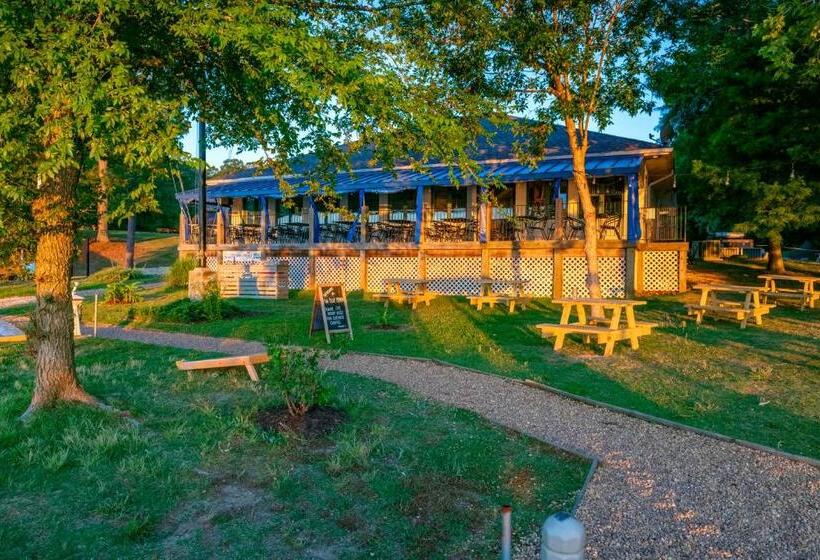 בית מלון כפרי Rivers Rest Resort