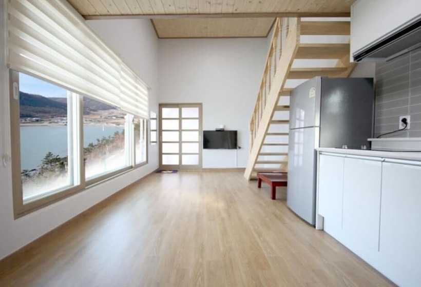 Jindo Arirang Beach Pension