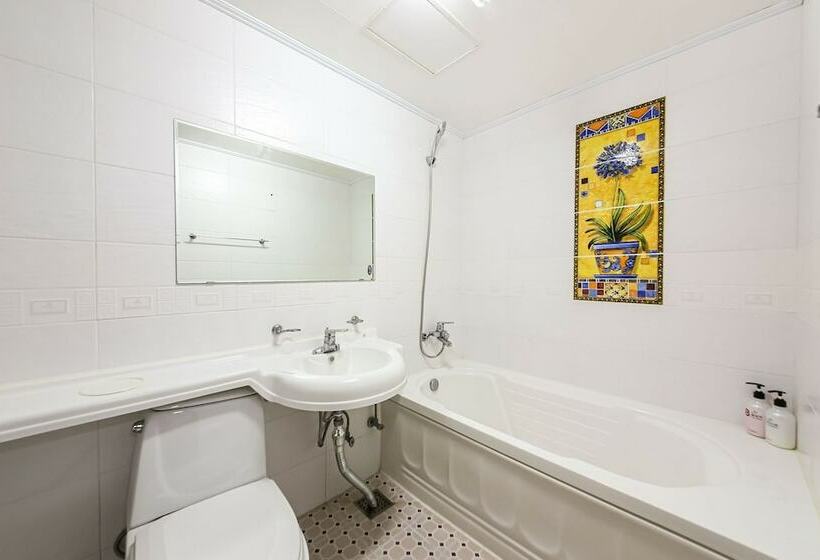 מוטל Muan Haetteuneun Eondeok