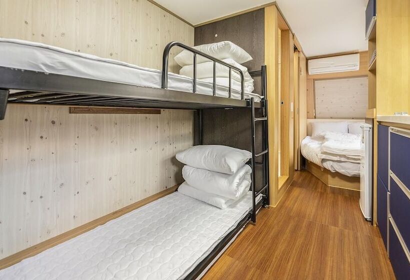 פנסיון Gapyeong Cheongchun Glamping & Caravan