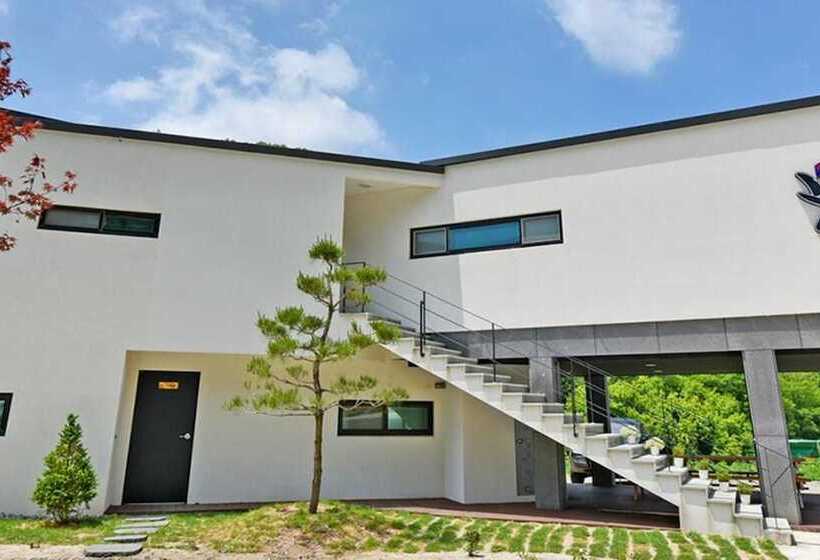 פנסיון Muju The Haru Pool Villa