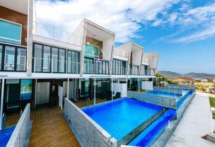 Pohang Cheonnyeonbawi Pension