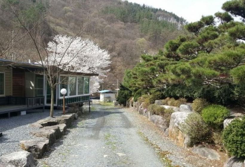 Wanju Haneurarae Cheotjip Pension