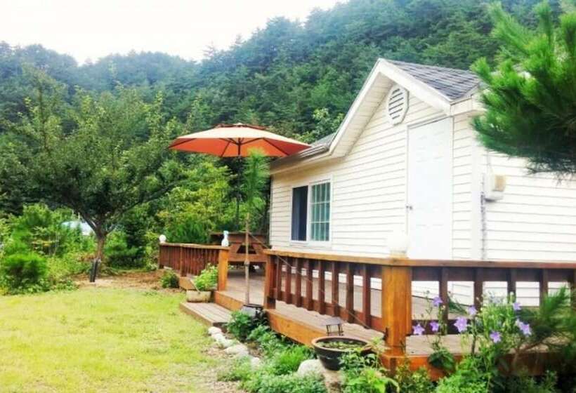 Yangyang Goyohan Kkottteul Pension