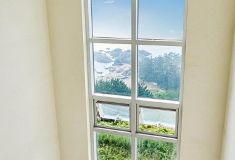 Yeongdeok Hyanguiteo Pension