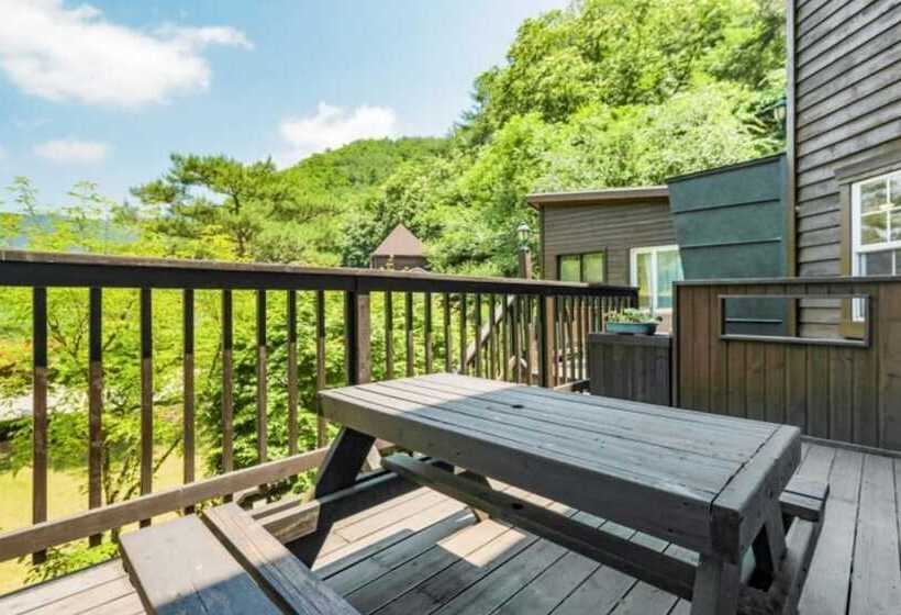 Hongcheon Fiction House Pension