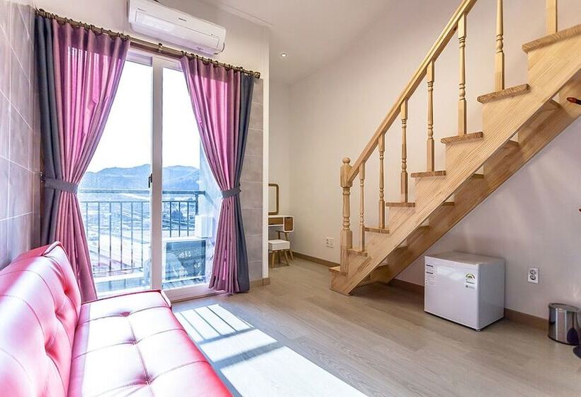 بنسيون Bonghwa Chunyangmok Hostel