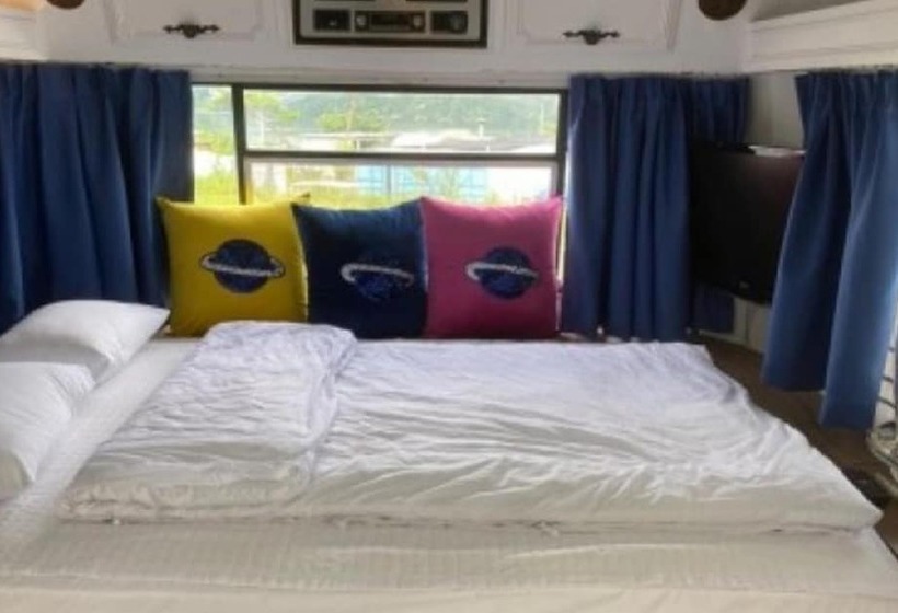 פנסיון Out Of Park