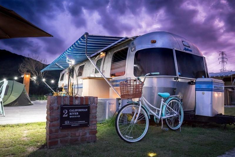 פנסיון Out Of Park