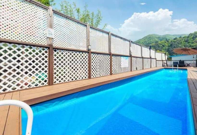 Pensione Gapyeong Dior Pool Villa