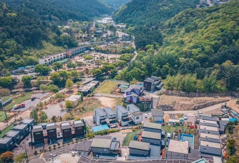 Pensione Gapyeong Dior Pool Villa