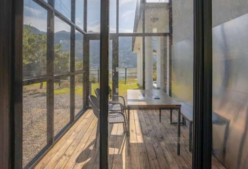 פנסיון Gapyeong High Palace Pool Villa