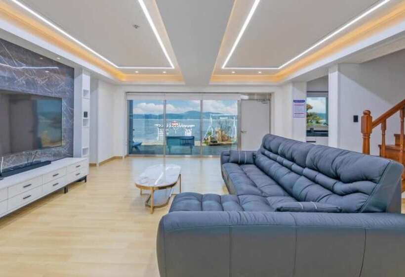 ペンション Taean Sunstone Pool Villa