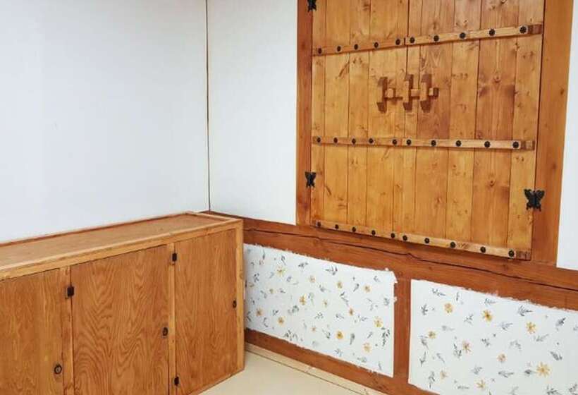 بنسيون Yangpyeong Jangsu Village Hanok Stay