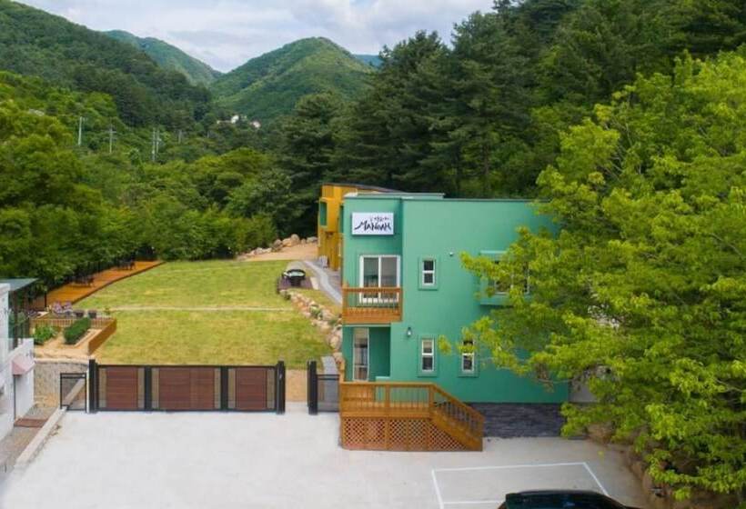 פנסיון Yangpyeong Pool Villa Manoa