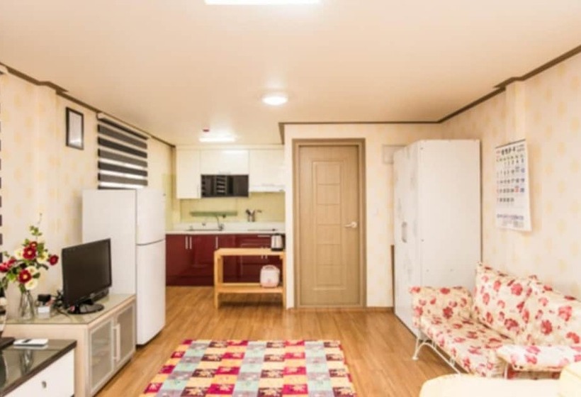 Taean  Gold House Pension