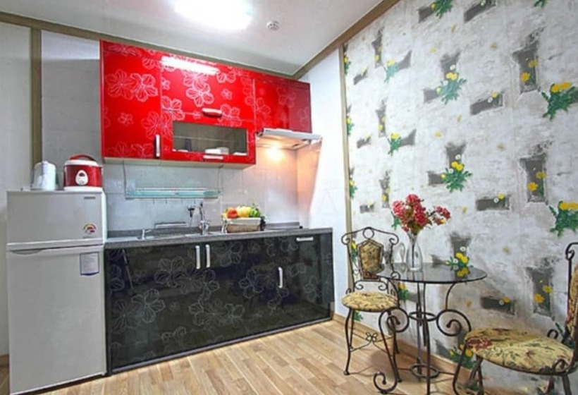 Taean  Gold House Pension