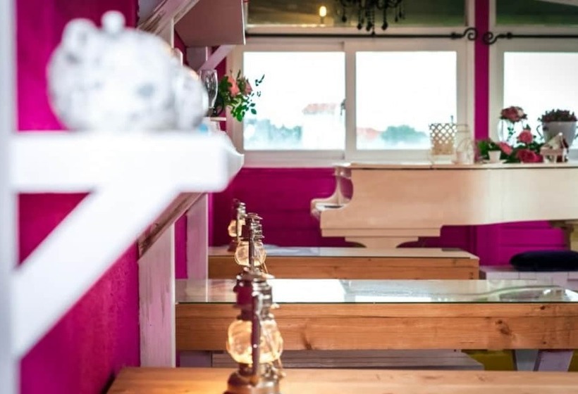 Taean Piano Spa Pension