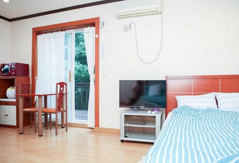 Youngwol Sky Pension Camping