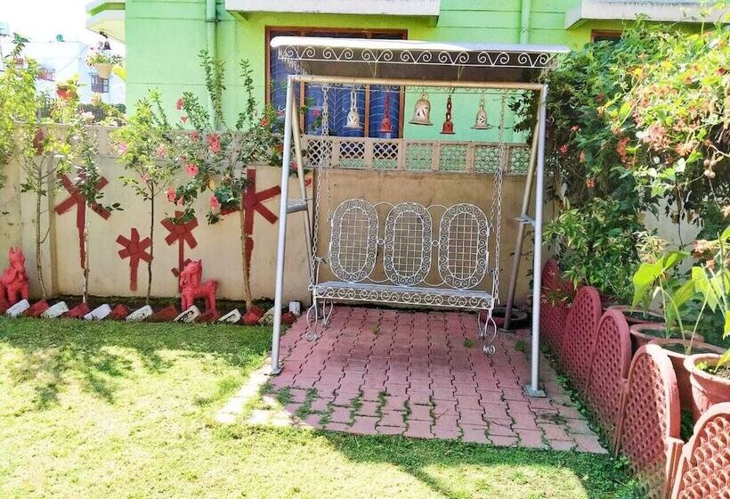 Bed and Breakfast Ubex Home Dehradun