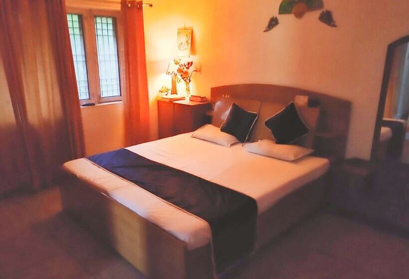 Bed and Breakfast Ubex Home Dehradun