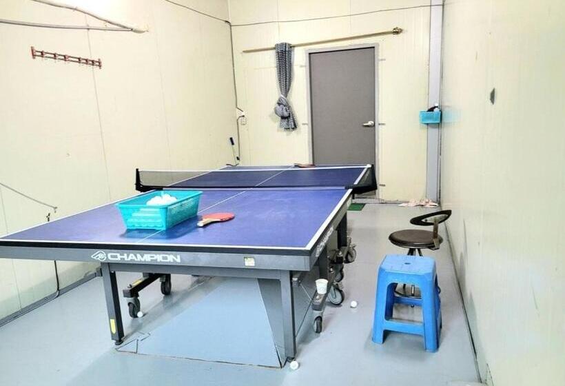 Gapyeong Chorok Jeongwon Gyegok Dokchae Pension