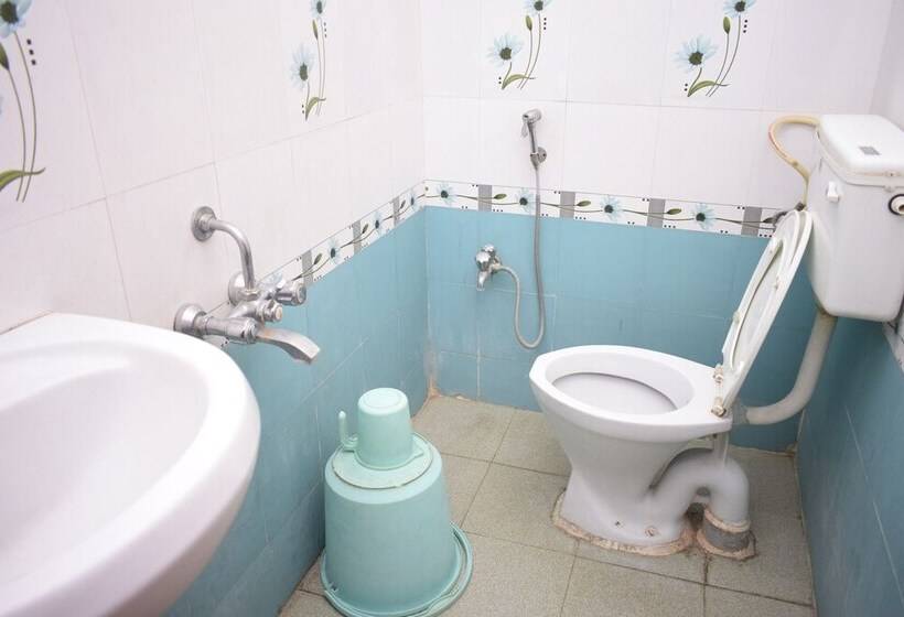 هتل R.m Guest House