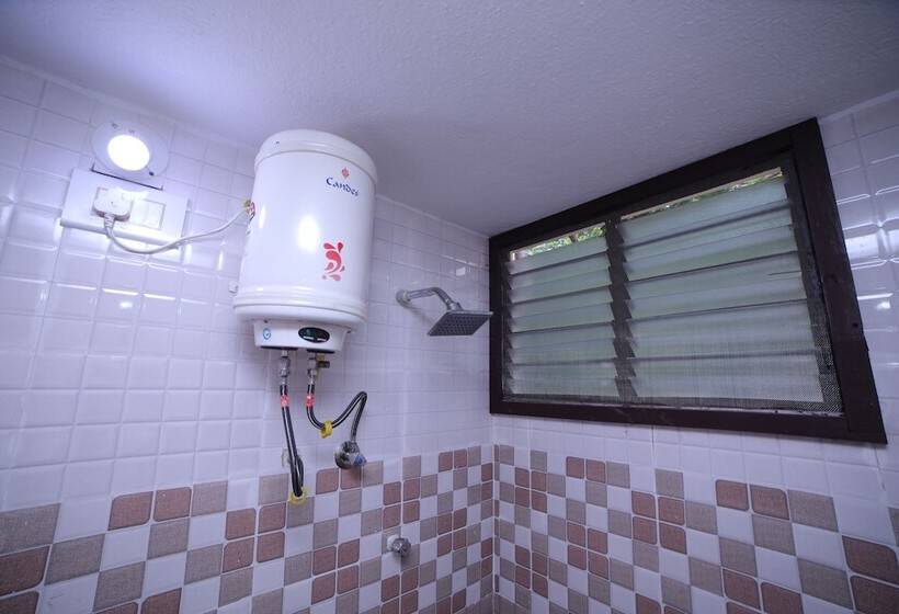 هتل R.m Guest House