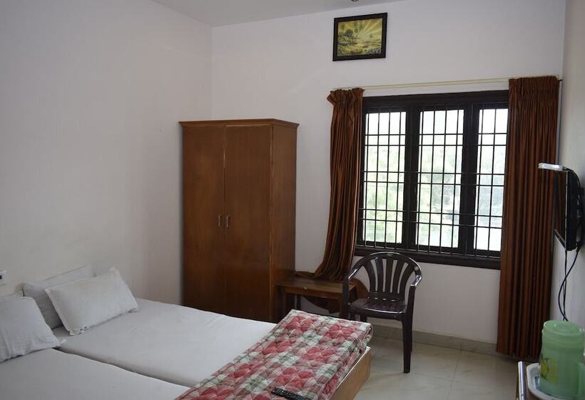 هتل R.m Guest House