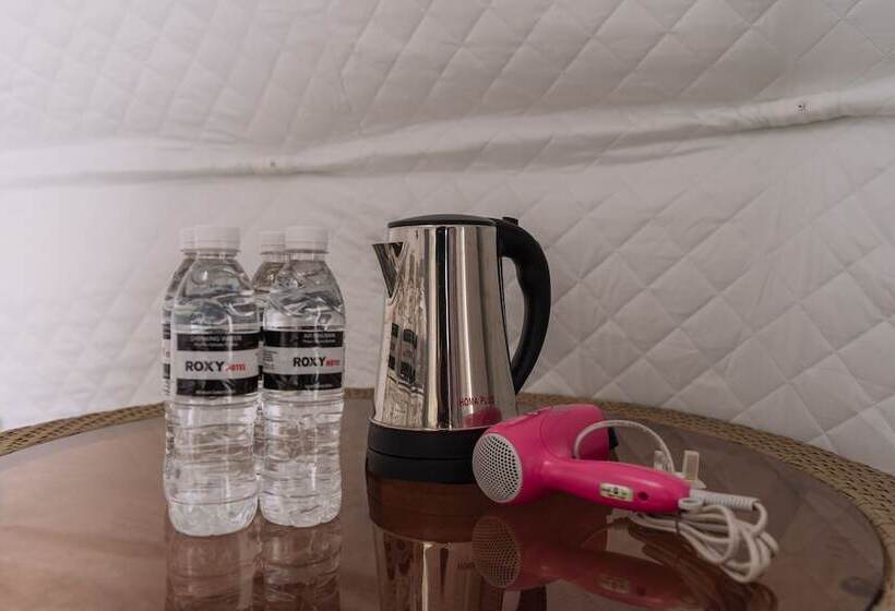 فندق Roxy Telok Serabang