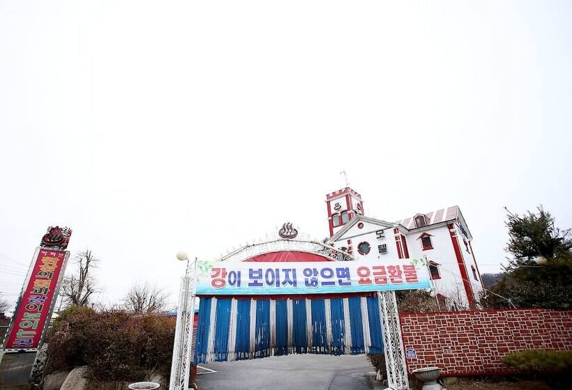 מוטל Cheongpyeong Carib